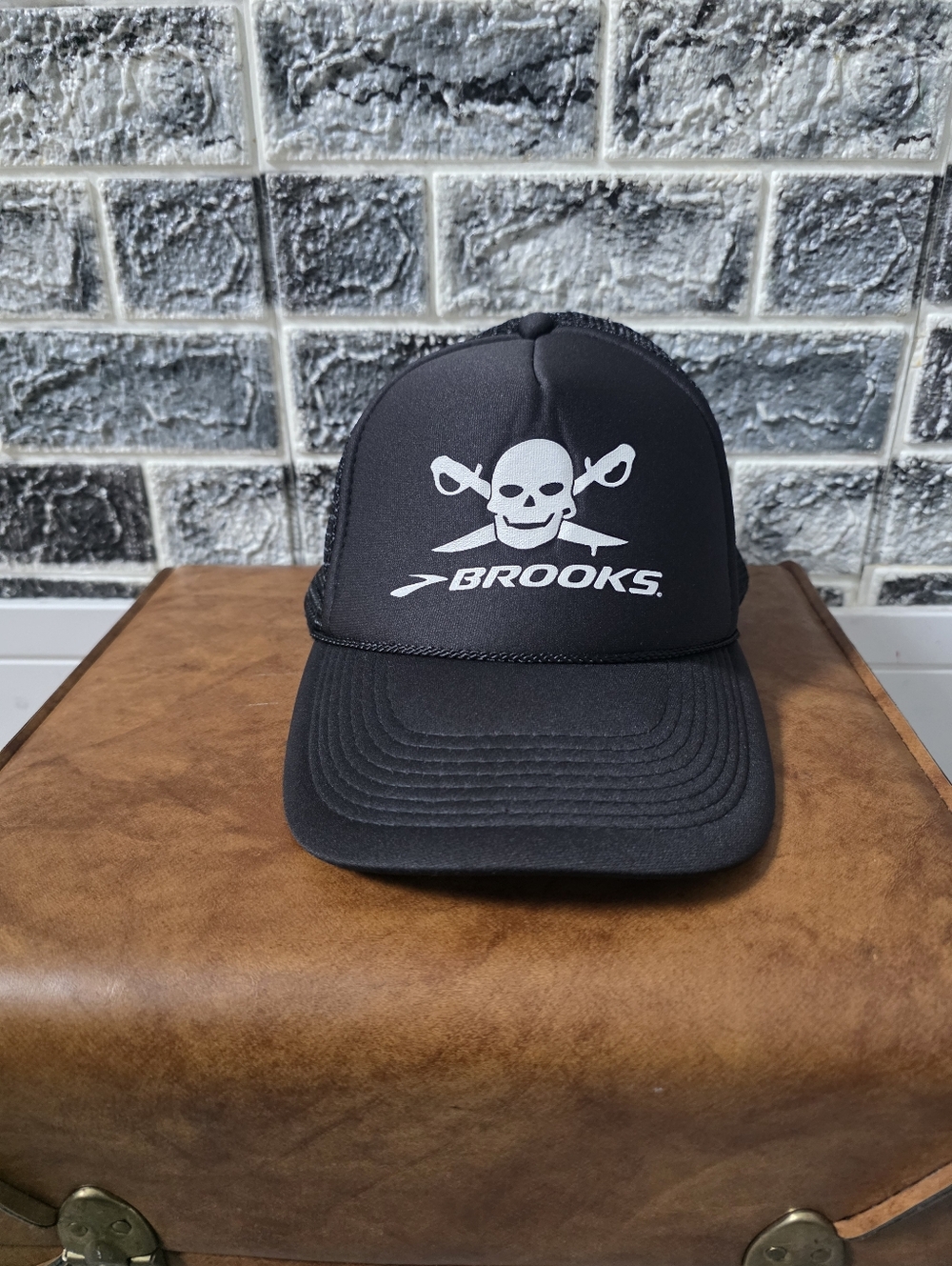 Vintage Otto Men's Brooks Black Skull Logo Trucker Hat One Size